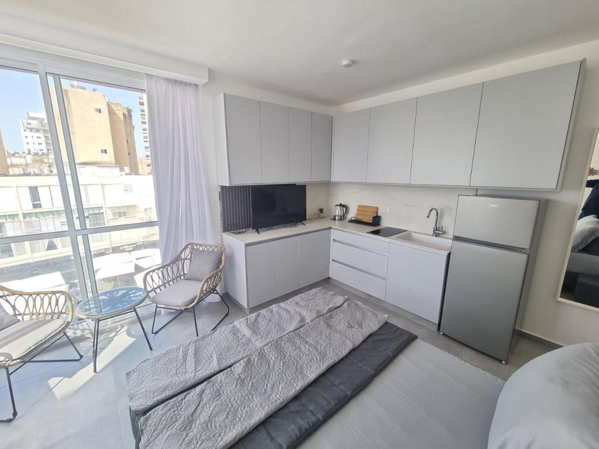 Apartament חוויה בכיכר Netanja Zewnętrze zdjęcie